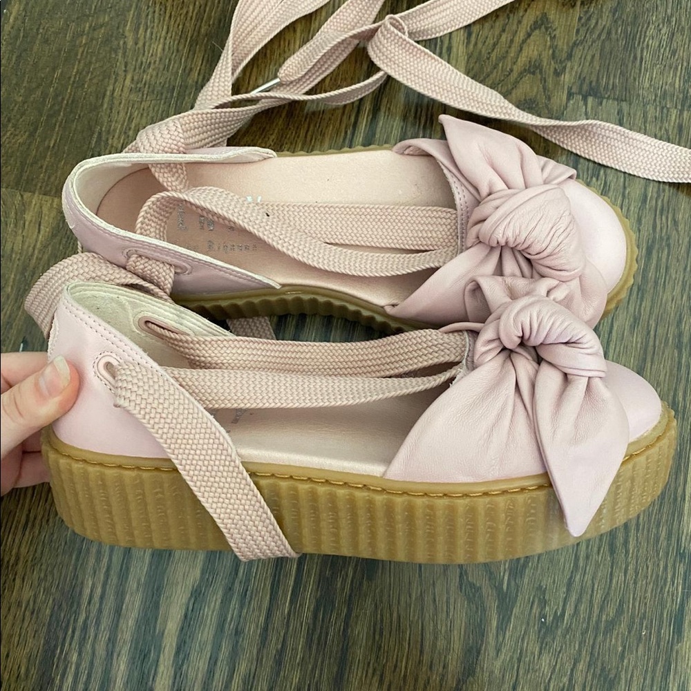 Shoes - Picture 2 of 4